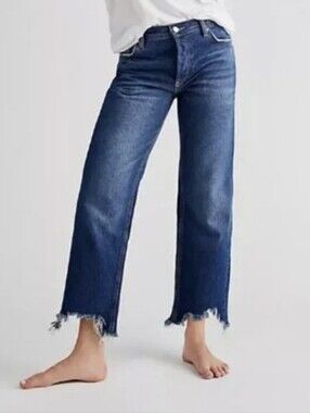 WE THE FREE Maggie Mid Rise Straight Leg Raw Hem Button Fly Crop Jeans Size 28